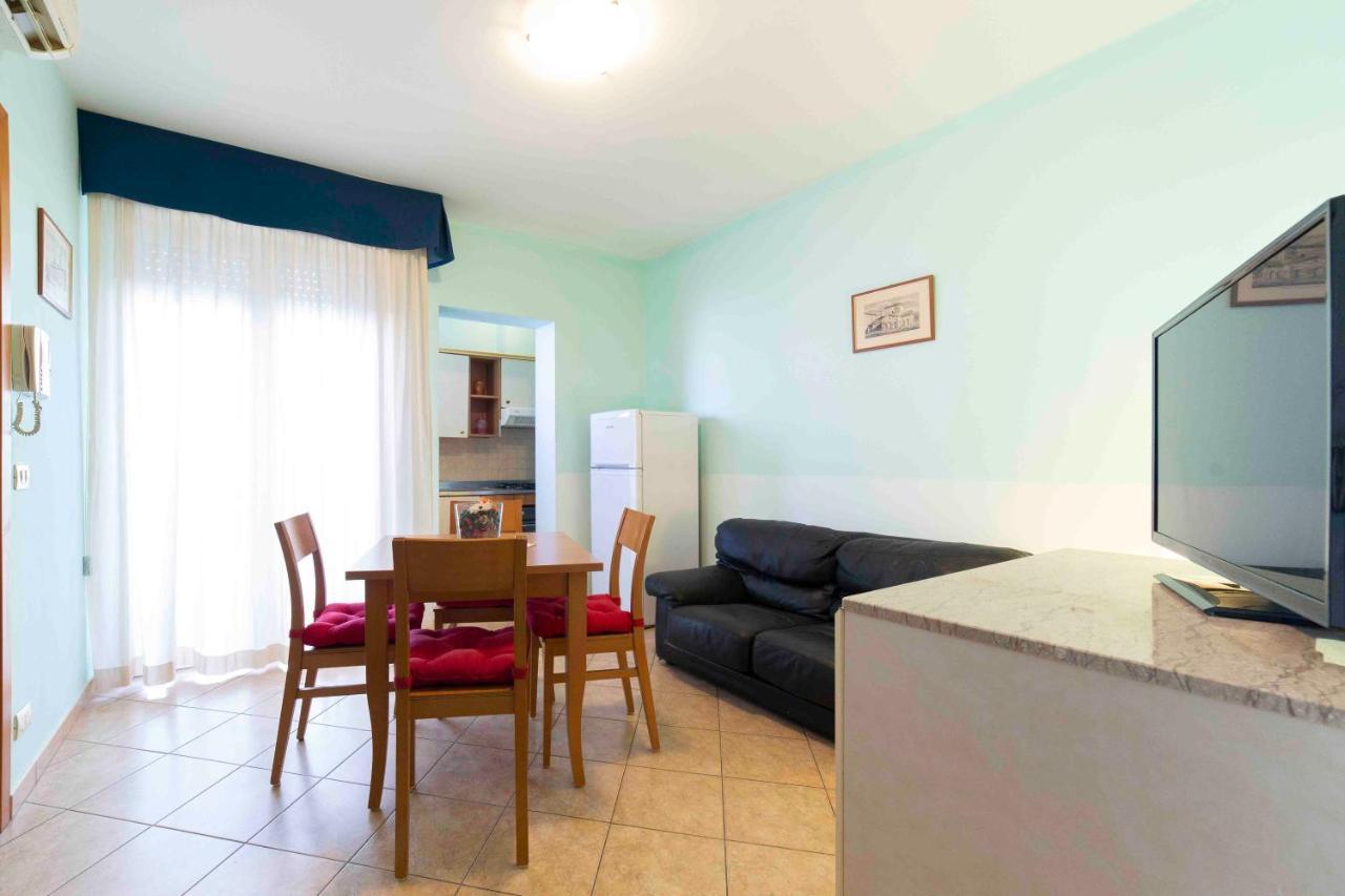 Residenza Melucci Aparthotel Rimini Exterior photo