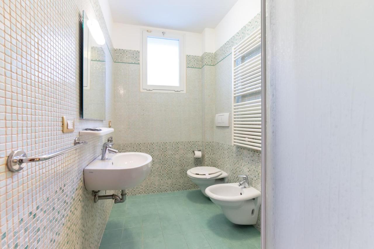 Residenza Melucci Aparthotel Rimini Exterior photo