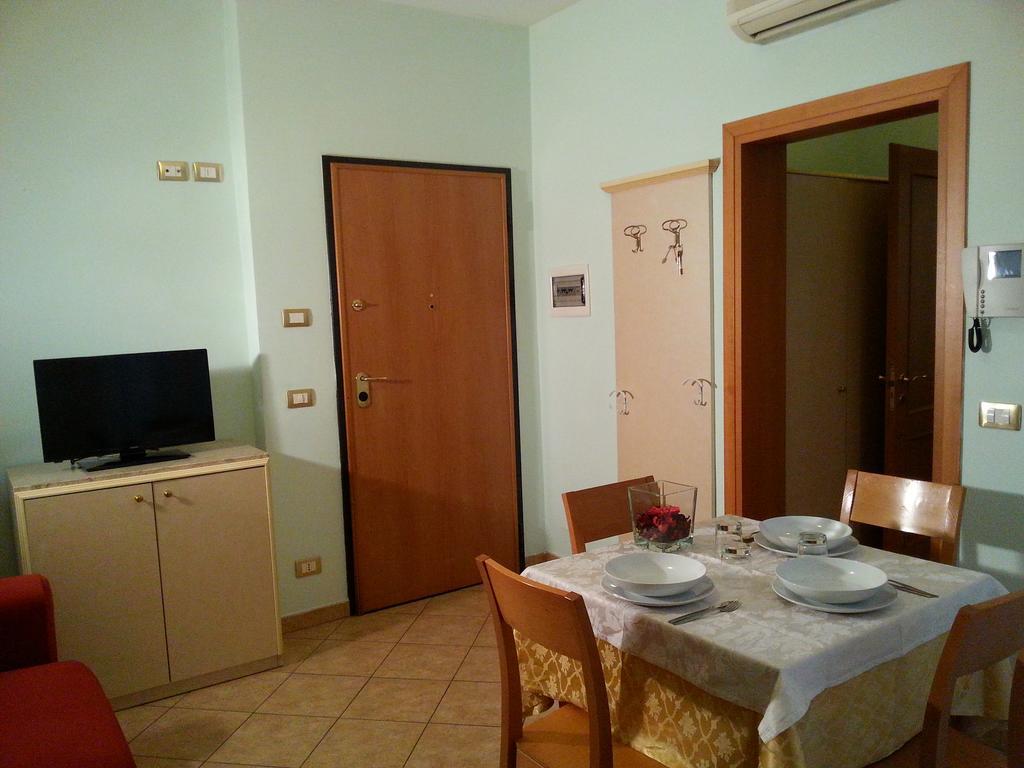 Residenza Melucci Aparthotel Rimini Exterior photo
